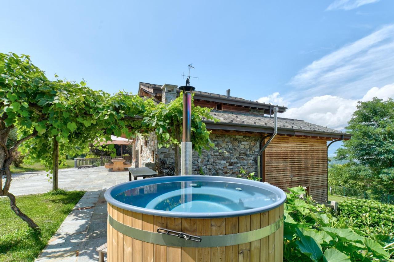 Chalet Con Piscina E Vista Panoramica Colico Exterior photo